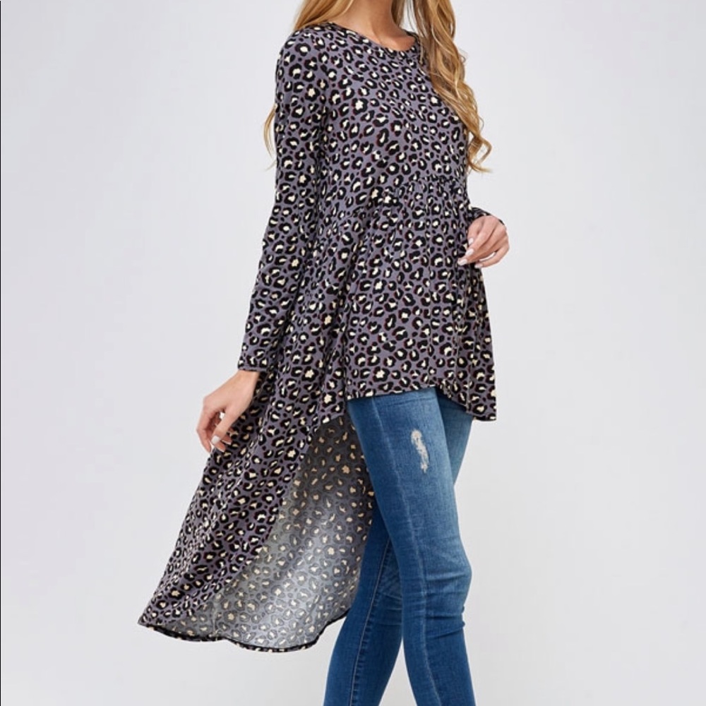 Gray Leopard Print Top - image 3